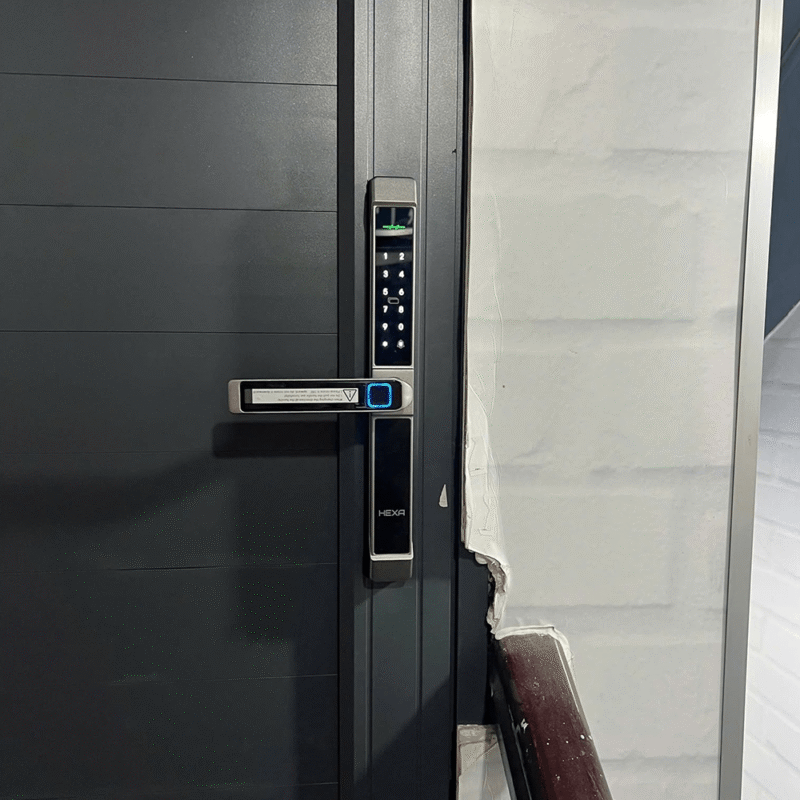 Khóa vân tay cho cửa nhôm 5