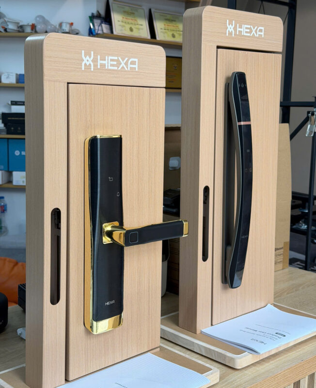 khóa cửa vân tay chống nước 1