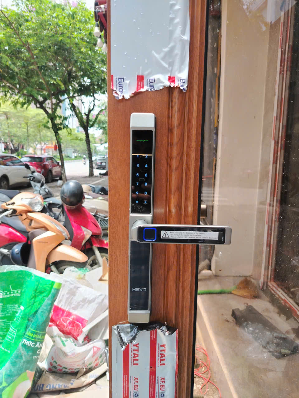 khóa điện tử vân tay 5