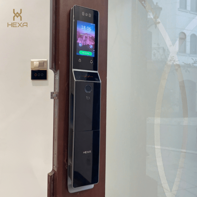 Khóa cửa vân tay giá bao nhiêu 7