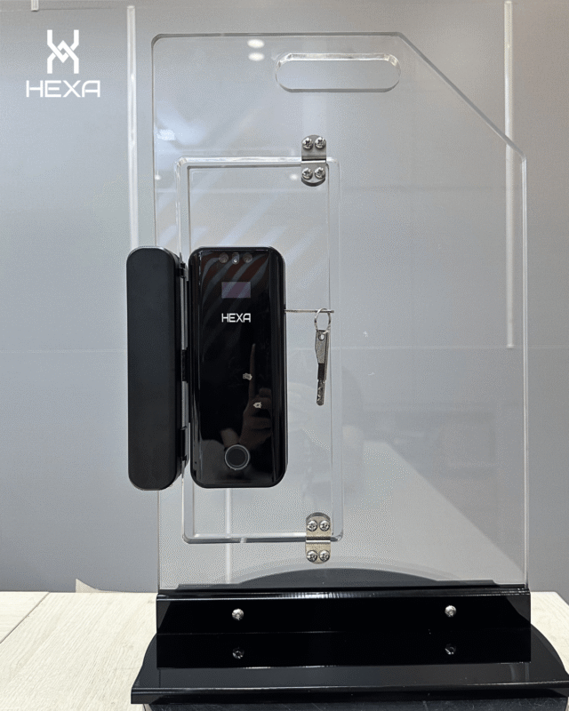 Khóa cửa vân tay giá bao nhiêu 10